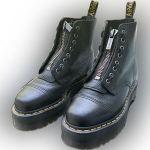 Sinclair Milled Nappa Leather
Platform Boots